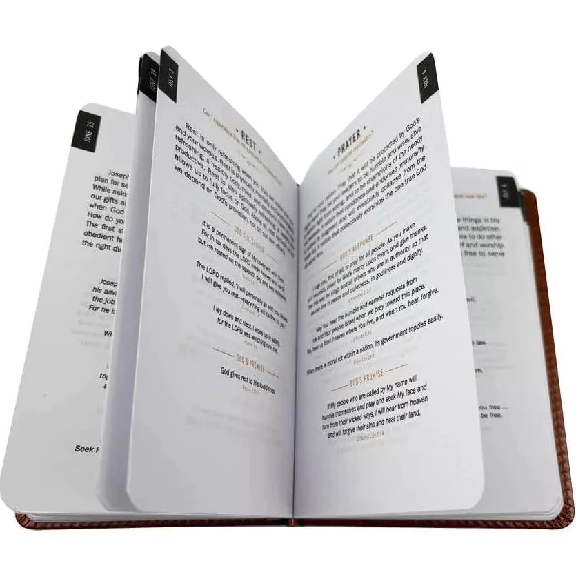 One Minute with God for Men 365 Days Devotional Journal Portable Daily ReflectionsBook daily prayer - Image 2